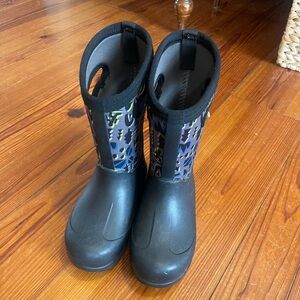 Bogs Kids Black Neoclassic snow boots